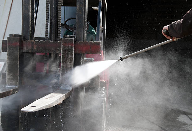 Best Concrete Pressure Washing  in Clute, TX